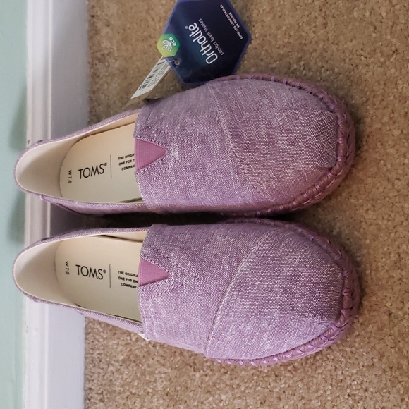 Toms Shoes Size 7.5 Lalic or Rose Violet slub Chambray